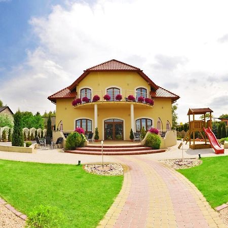 Rezydencja Szmaragdowy Ogród Konstantynów Łódzki Exterior foto